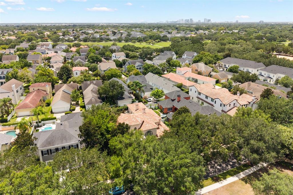 Image 41 of property listing at 2734 MEETING PLACE, Orlando, FL 32814
