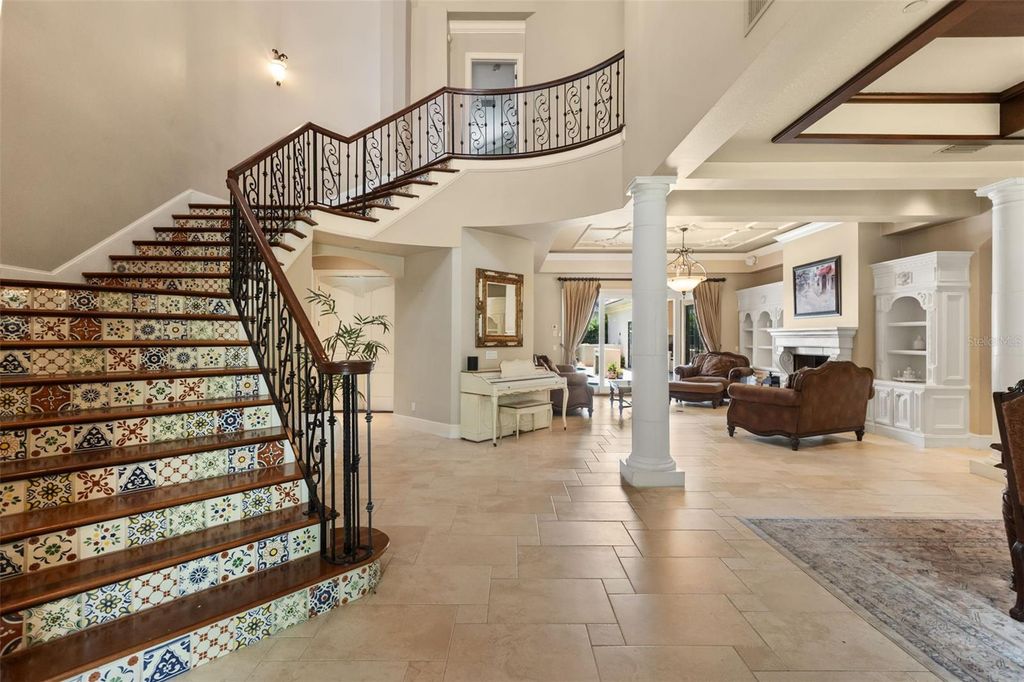 Image 8 of property listing at 2734 MEETING PLACE, Orlando, FL 32814