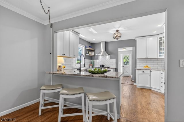70 Berkley Ave, Woodbridge Twp., NJ 07067