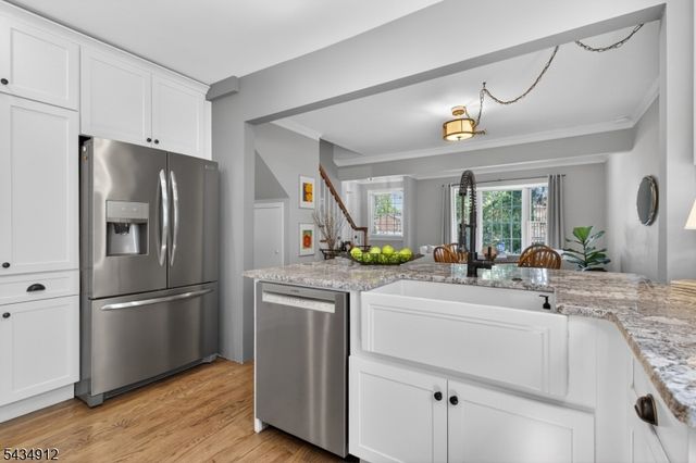 70 Berkley Ave, Woodbridge Twp., NJ 07067