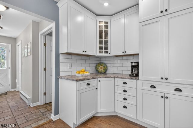 70 Berkley Ave, Woodbridge Twp., NJ 07067