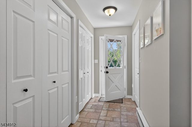 70 Berkley Ave, Woodbridge Twp., NJ 07067