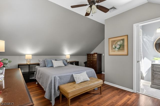 70 Berkley Ave, Woodbridge Twp., NJ 07067