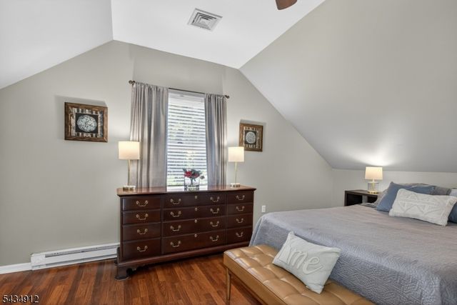 70 Berkley Ave, Woodbridge Twp., NJ 07067