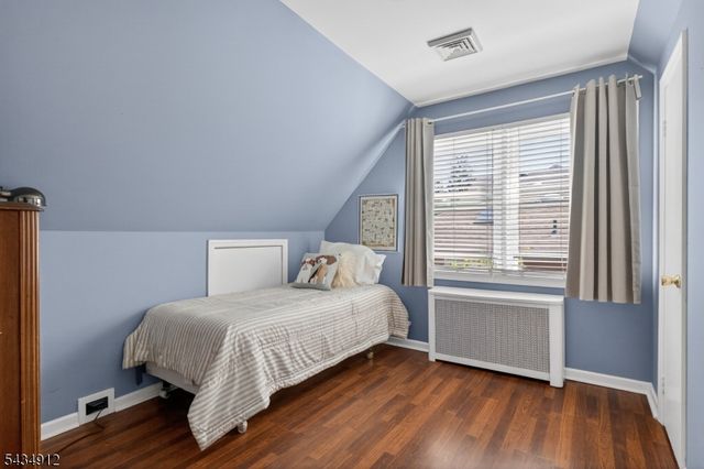 70 Berkley Ave, Woodbridge Twp., NJ 07067