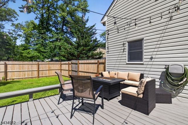 70 Berkley Ave, Woodbridge Twp., NJ 07067