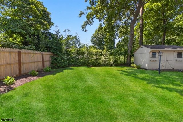 70 Berkley Ave, Woodbridge Twp., NJ 07067