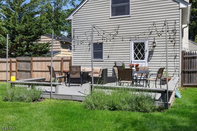 70 Berkley Ave, Woodbridge Twp., NJ 07067