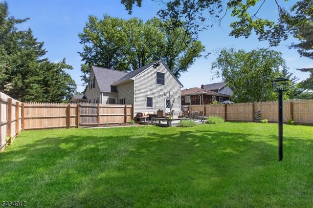 70 Berkley Ave, Woodbridge Twp., NJ 07067