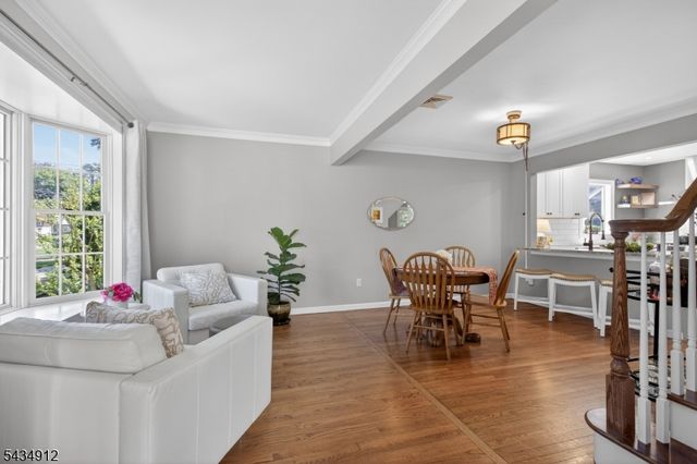 70 Berkley Ave, Woodbridge Twp., NJ 07067