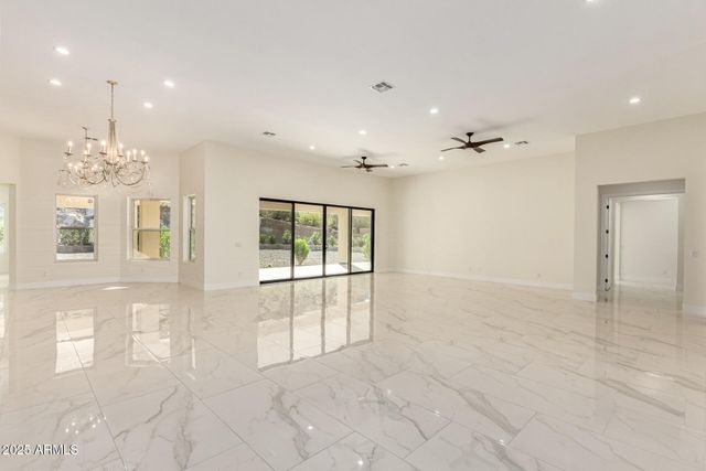 9357 W CANYON VERDE Drive, Casa Grande, AZ 85194