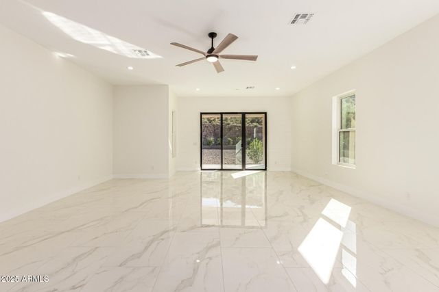 9357 W CANYON VERDE Drive, Casa Grande, AZ 85194