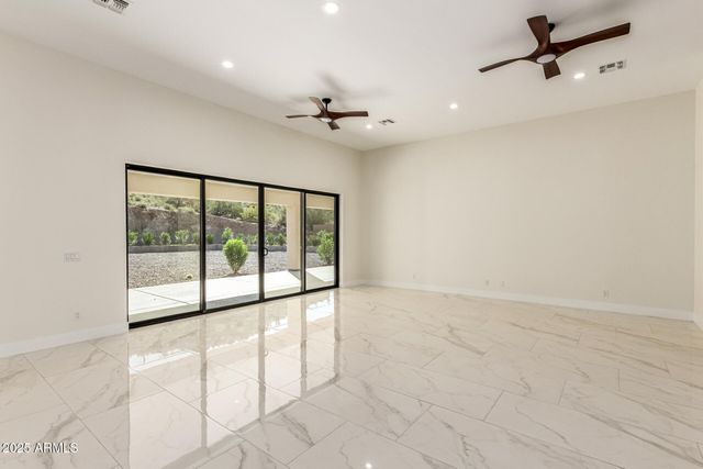 9357 W CANYON VERDE Drive, Casa Grande, AZ 85194