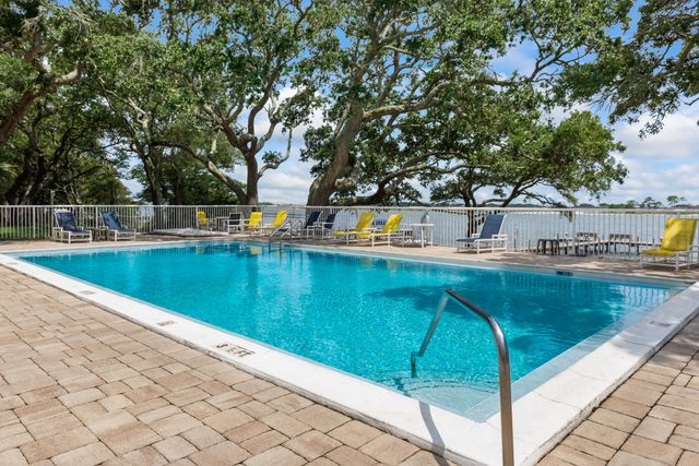 209 W Miracle Strip Parkway J201, Mary Esther, FL 32569