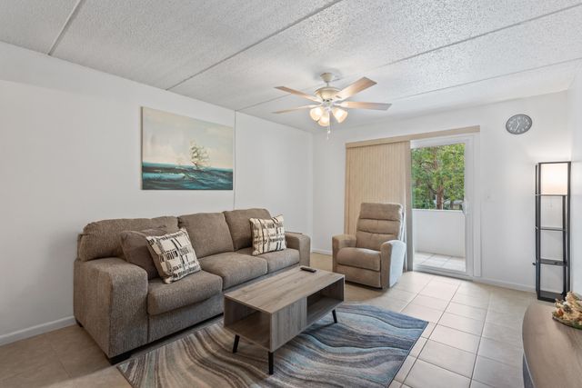 209 W Miracle Strip Parkway J201, Mary Esther, FL 32569