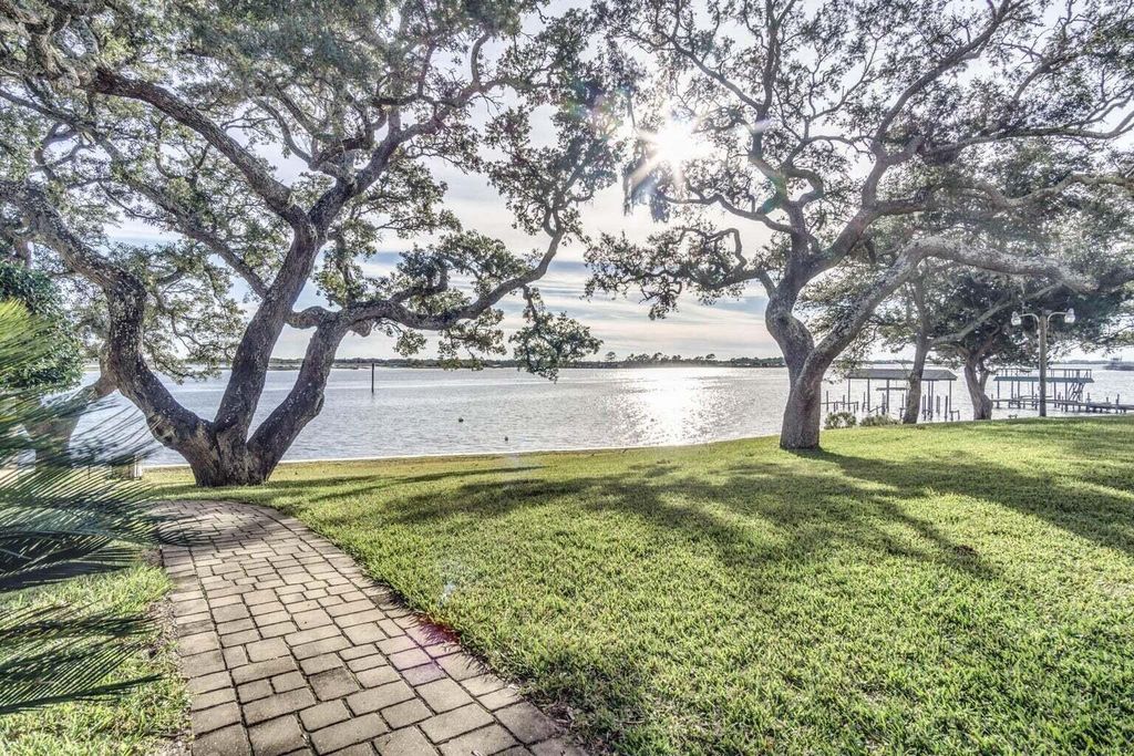 209 W Miracle Strip Parkway J201, Mary Esther, FL 32569