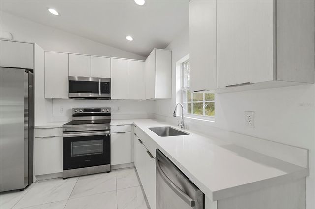 107 ELBA DRIVE NE, Lake Placid, FL 33852