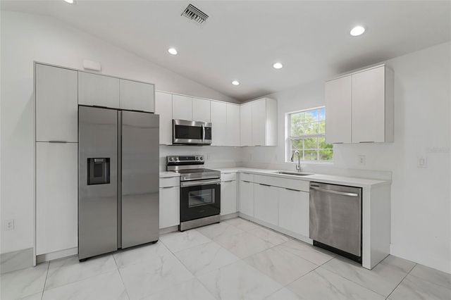 107 ELBA DRIVE NE, Lake Placid, FL 33852