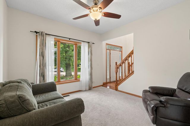 1540 Viewcrest Lane, Burnsville, MN 55337