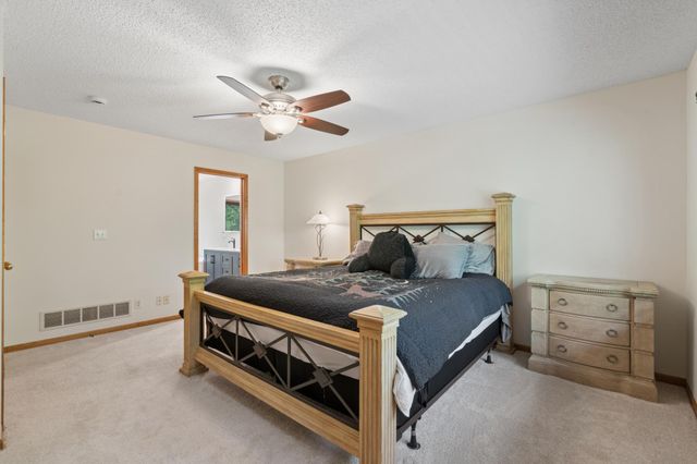 1540 Viewcrest Lane, Burnsville, MN 55337