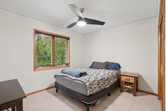 1540 Viewcrest Lane, Burnsville, MN 55337