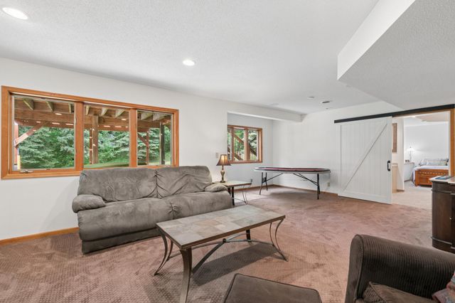 1540 Viewcrest Lane, Burnsville, MN 55337