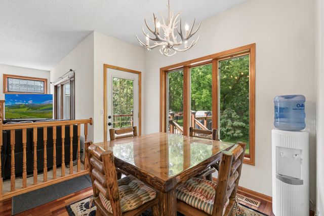 1540 Viewcrest Lane, Burnsville, MN 55337