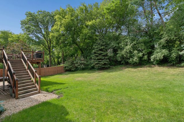 1540 Viewcrest Lane, Burnsville, MN 55337