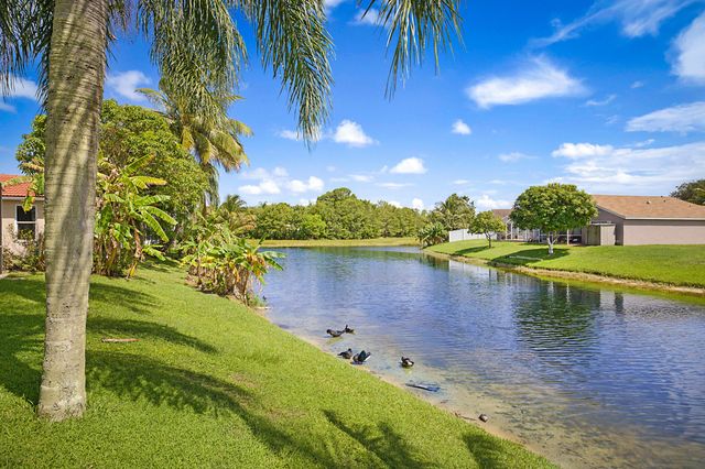 1422 Fairway Circle, Greenacres, FL 33413