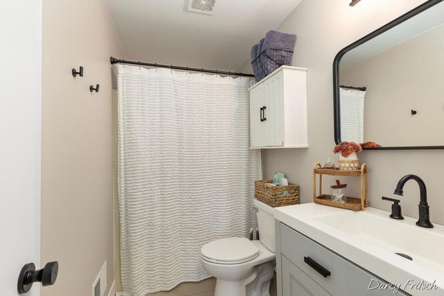 4143 Dennis Court, Hudsonville, MI 49426