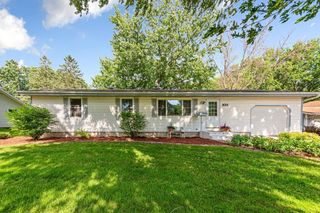103 9th Avenue SE, Faribault, MN 55021