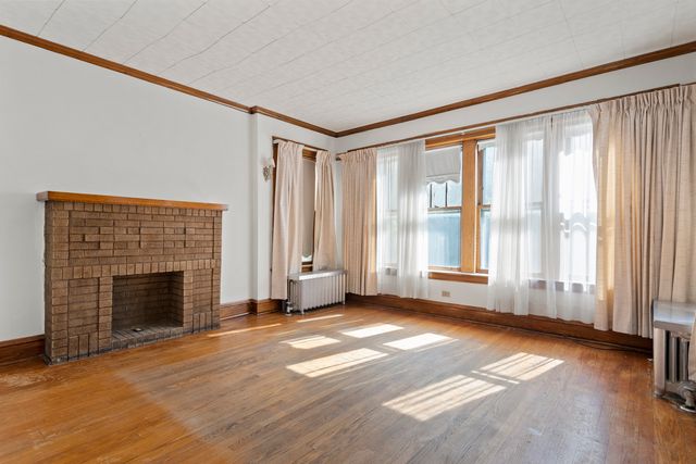 3456 N Whipple Street, Chicago, IL 60618