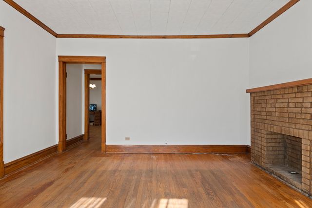 3456 N Whipple Street, Chicago, IL 60618