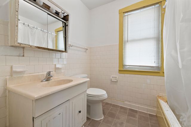 3456 N Whipple Street, Chicago, IL 60618
