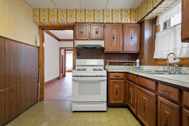 3456 N Whipple Street, Chicago, IL 60618