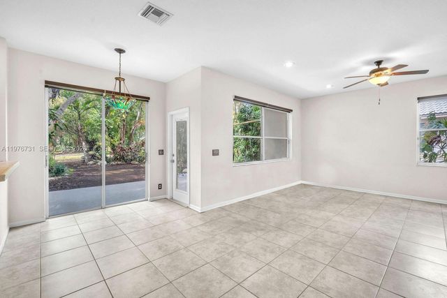 2940 Oslo Ave, Cooper City, FL 33026