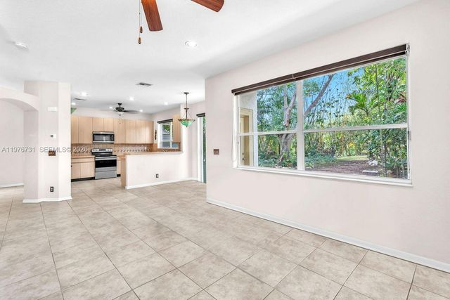 2940 Oslo Ave, Cooper City, FL 33026