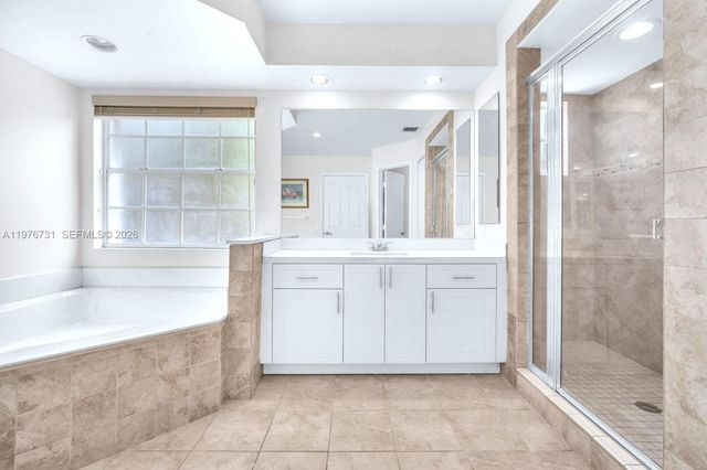 2940 Oslo Ave, Cooper City, FL 33026