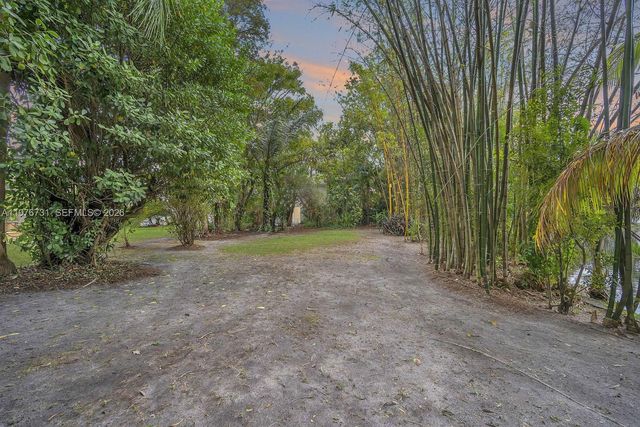 2940 Oslo Ave, Cooper City, FL 33026