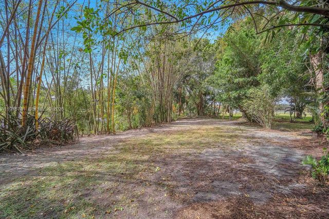 2940 Oslo Ave, Cooper City, FL 33026