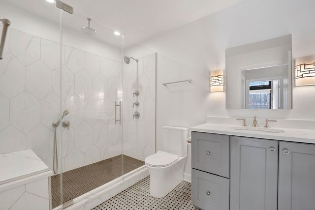 1071 W 15th Street 109, Chicago, IL 60608