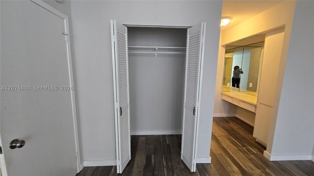 2500 Parkview Dr 2317, Hallandale Beach, FL 33009