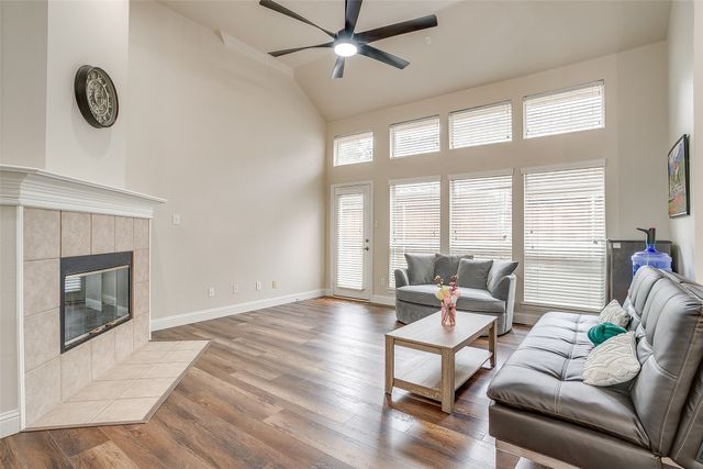 1936 Canterbury Drive, Bedford, TX 76021