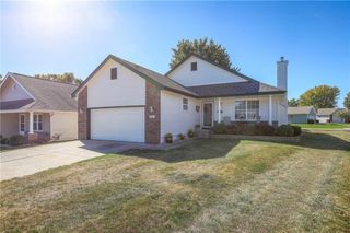 1053 SW 8TH Circle, Lee's Summit, MO 64081