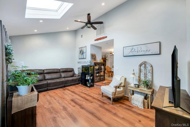 110 Dare Road, Selden, NY 11784