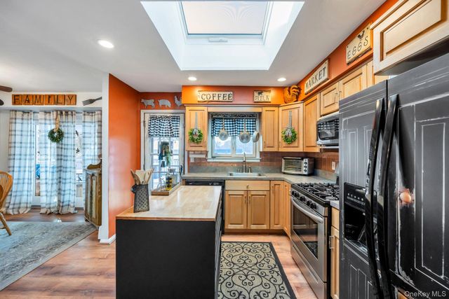 110 Dare Road, Selden, NY 11784