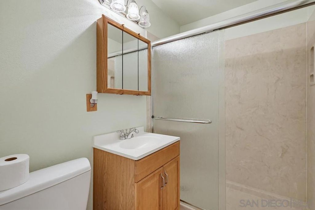 Image 14 of property listing at 2225 Cardinal Drive, San Diego, CA 92123