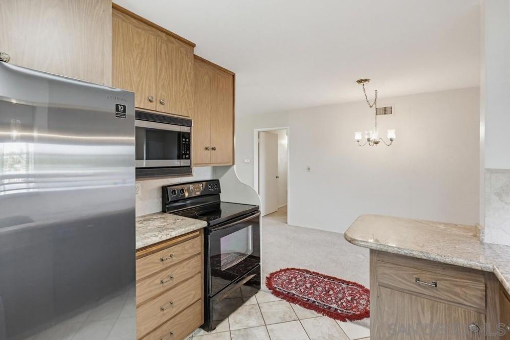 Image 7 of property listing at 2225 Cardinal Drive, San Diego, CA 92123