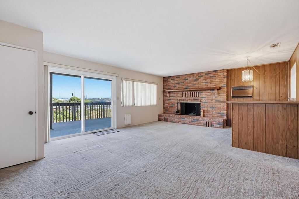 Image 9 of property listing at 2225 Cardinal Drive, San Diego, CA 92123