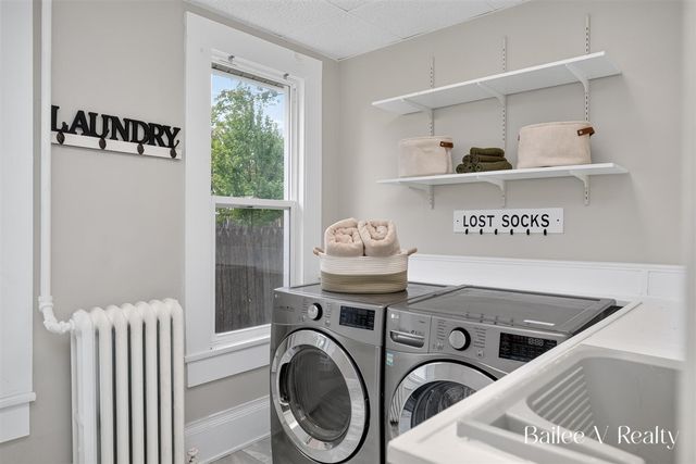 1049 Second Street, Grand Rapids, MI 49504